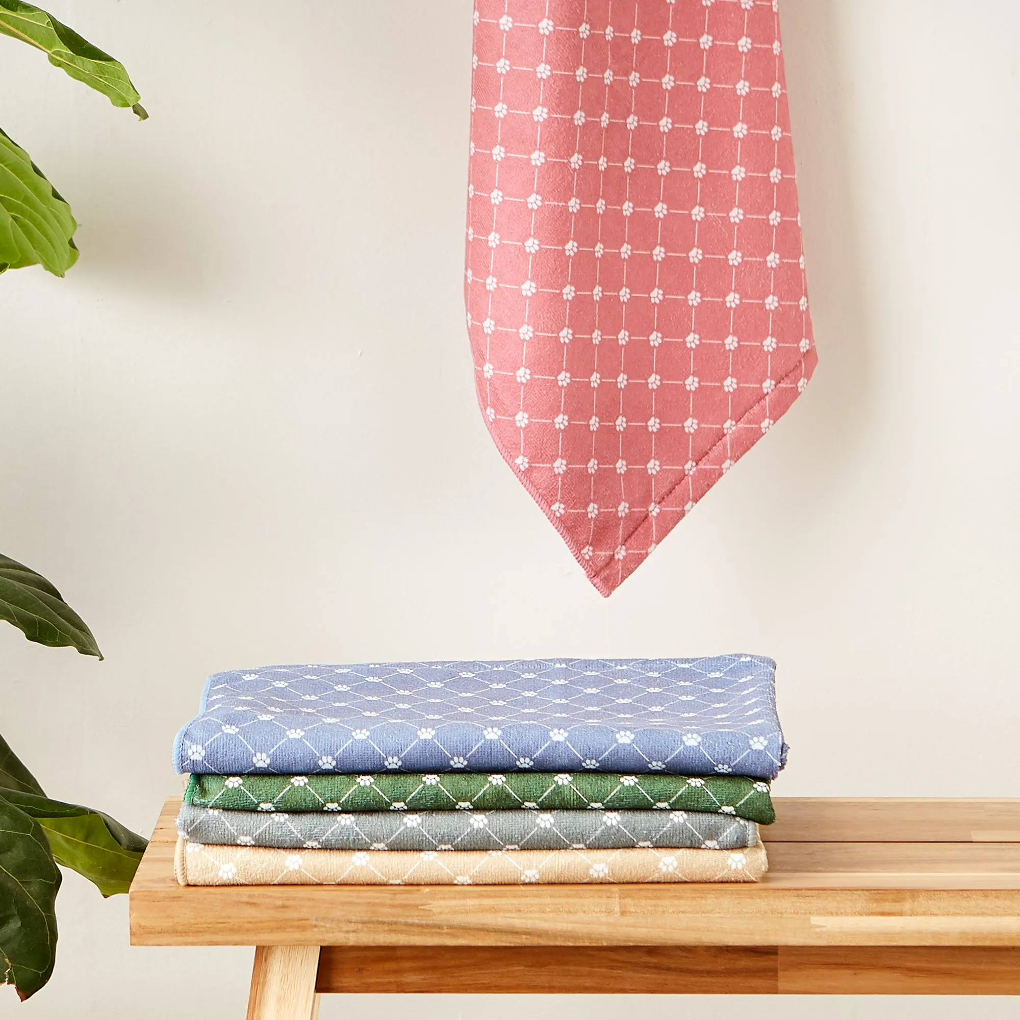 Bone Dry Large Microfiber Pet Towel - Printed Trellis, Gray, 41x23.5"