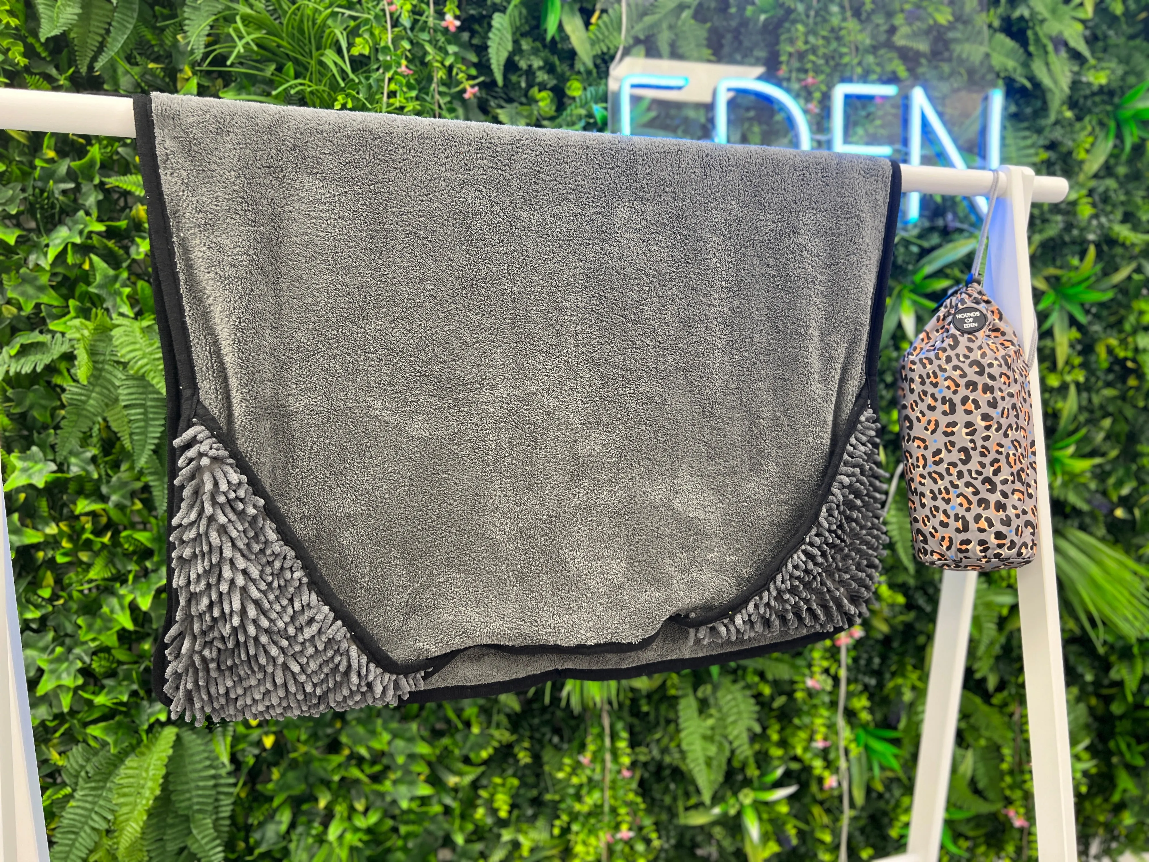 Steel Leopard - Dog Towel   Carry Bag