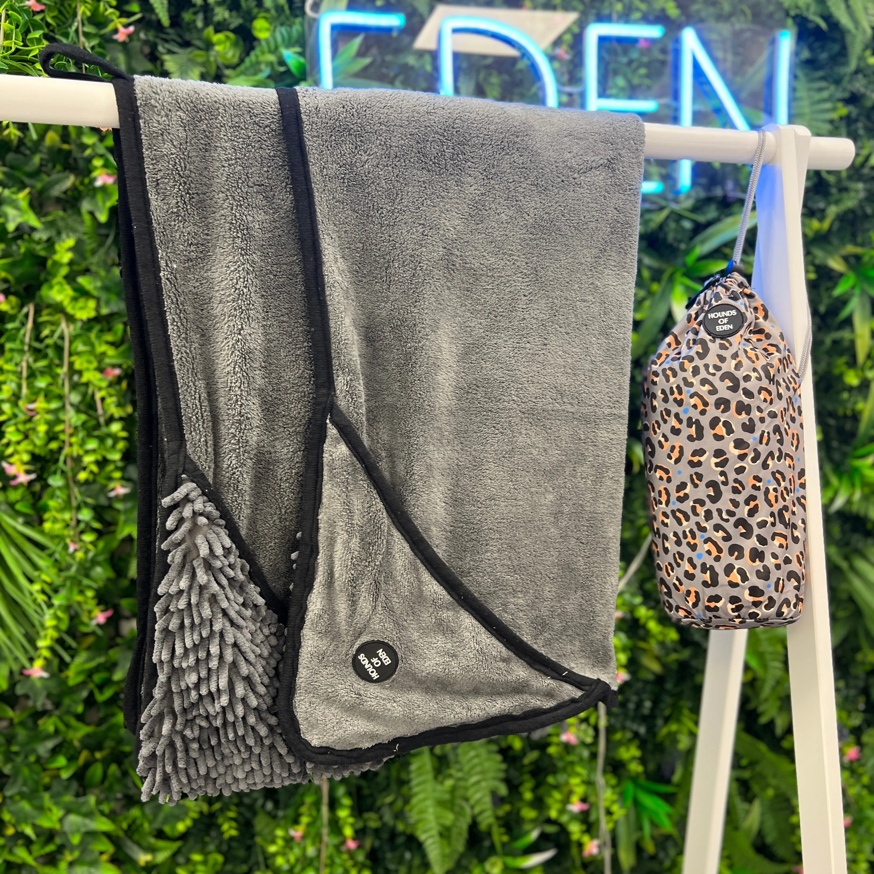 Steel Leopard - Dog Towel   Carry Bag